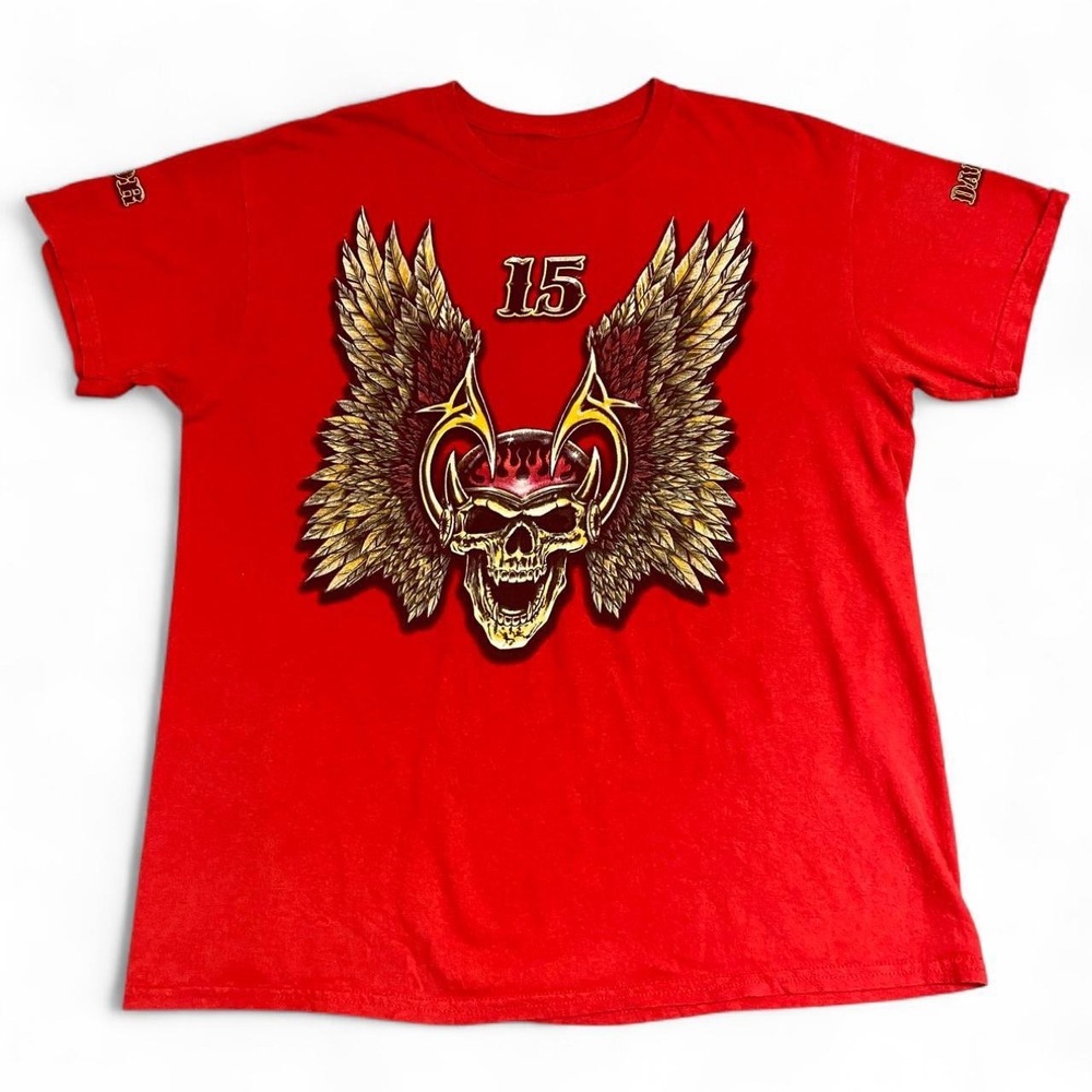 Y2K red skull wing graphic tshirt